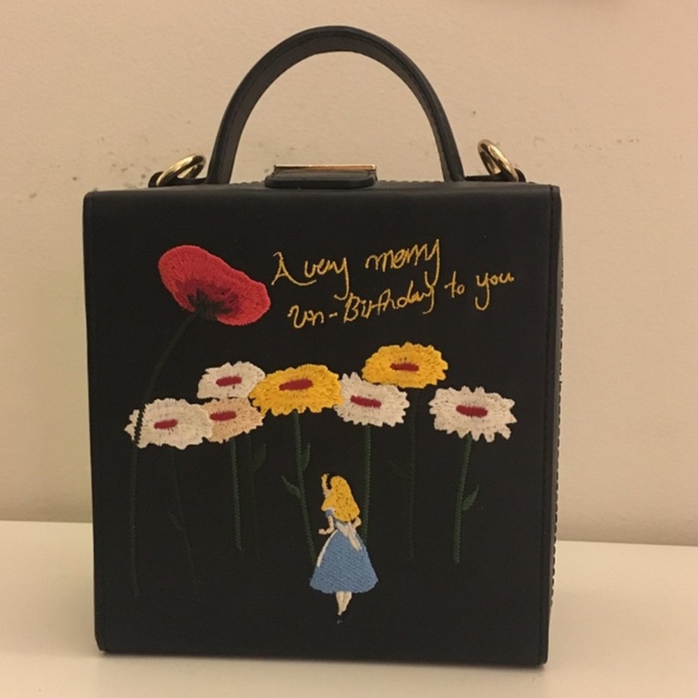 HIGH CHEEKS x DISNEY Alice in Wonderland HANDBAG